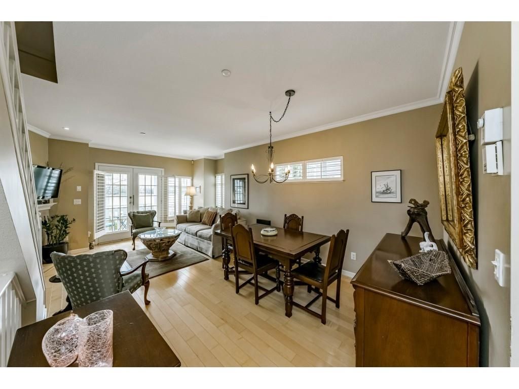 listing image 1100538575023670426