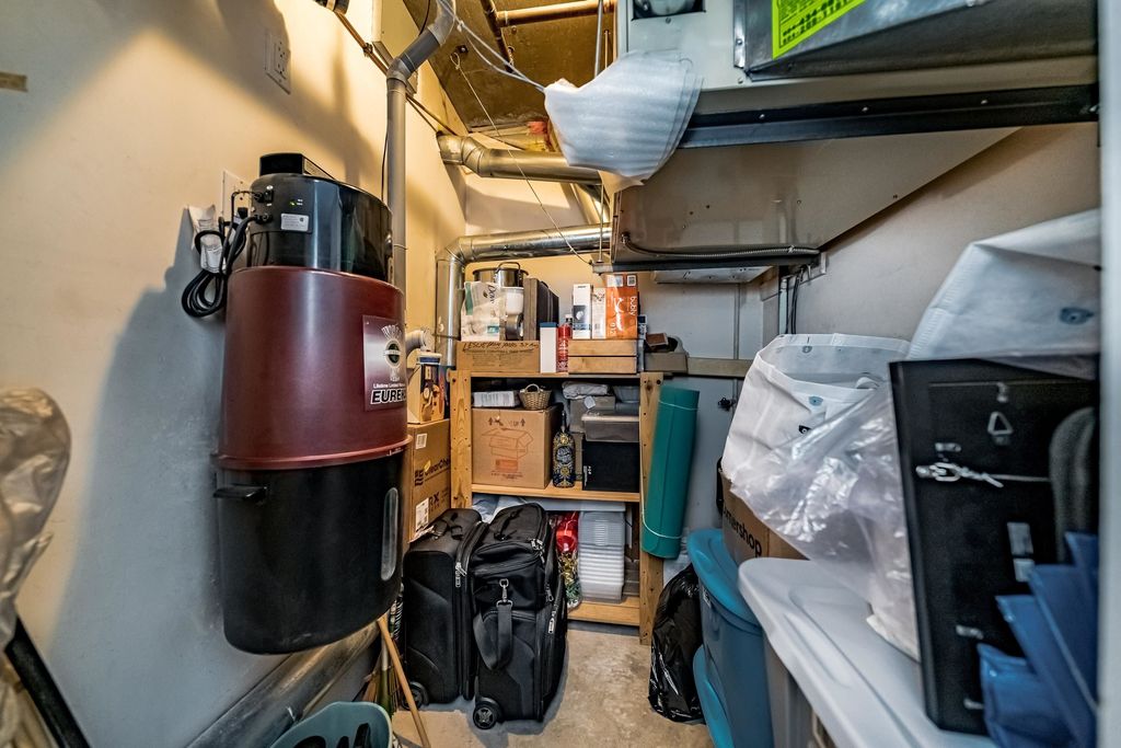 listing image 1104057239322710974