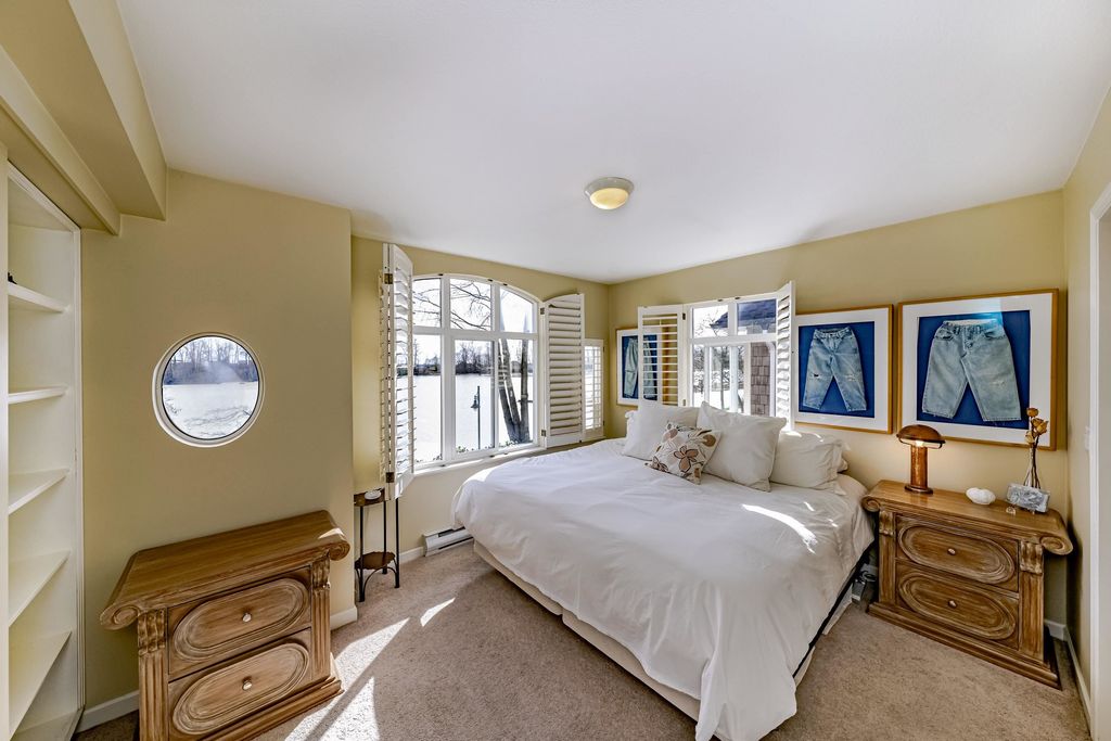 listing image 1101469856677378127