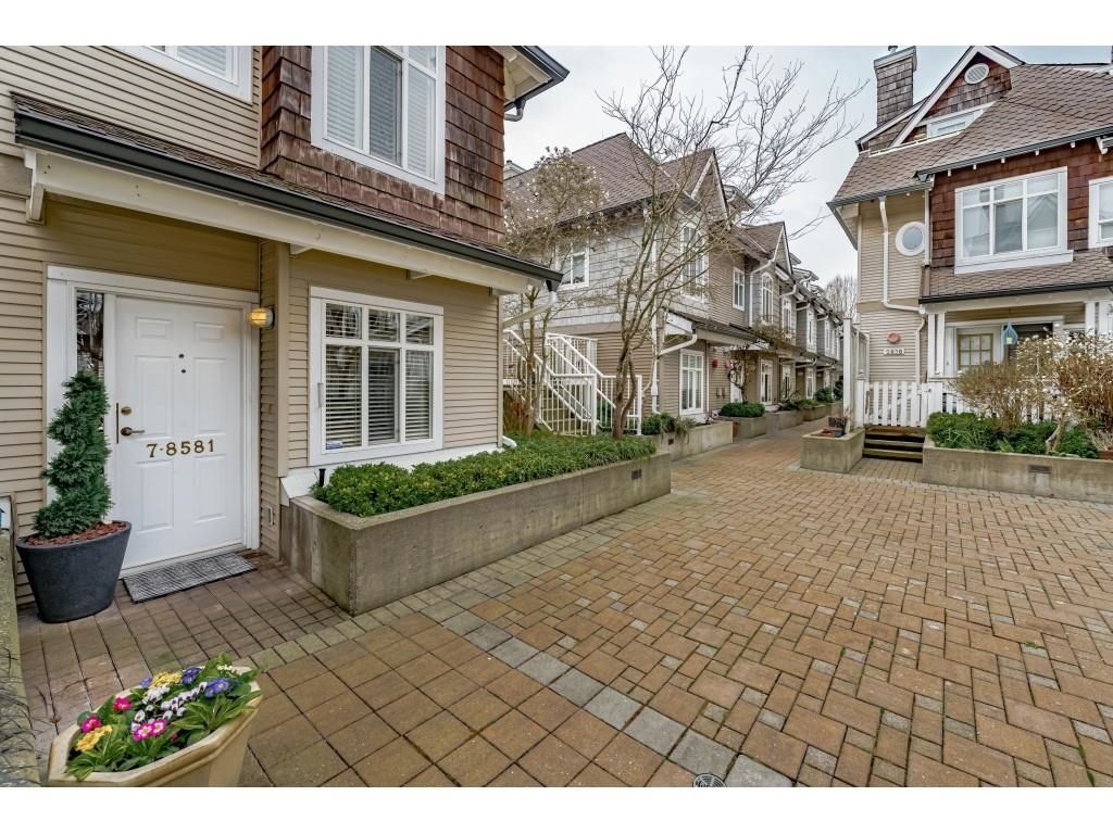 listing image 1105168248564583999