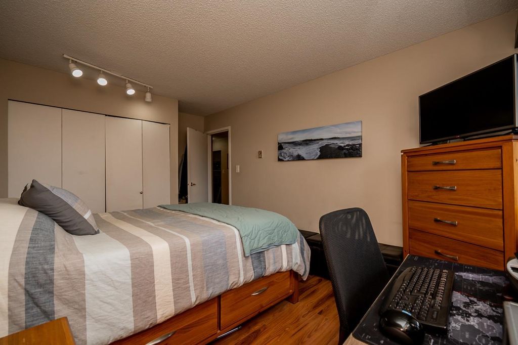 listing image 1103209853990032625