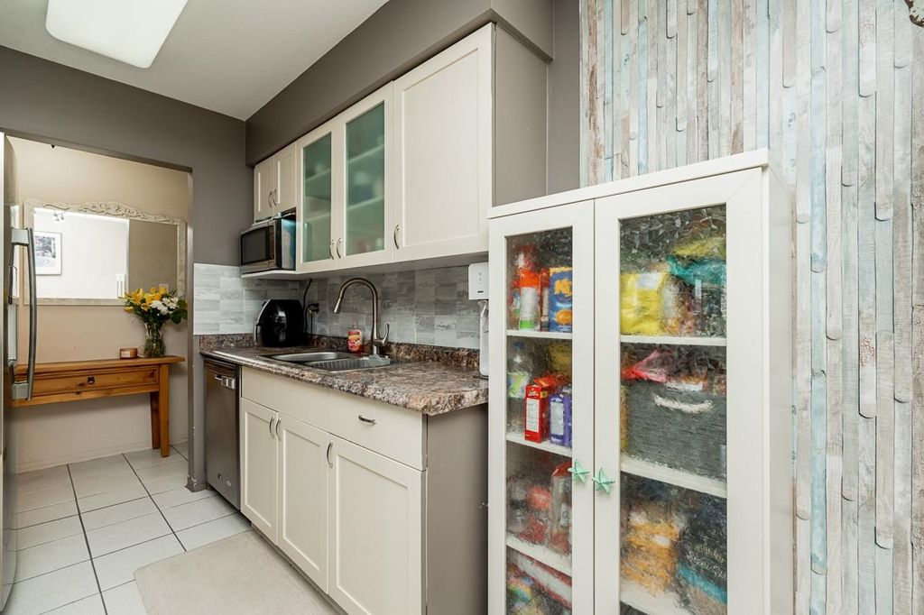 listing image 1107227977475182917