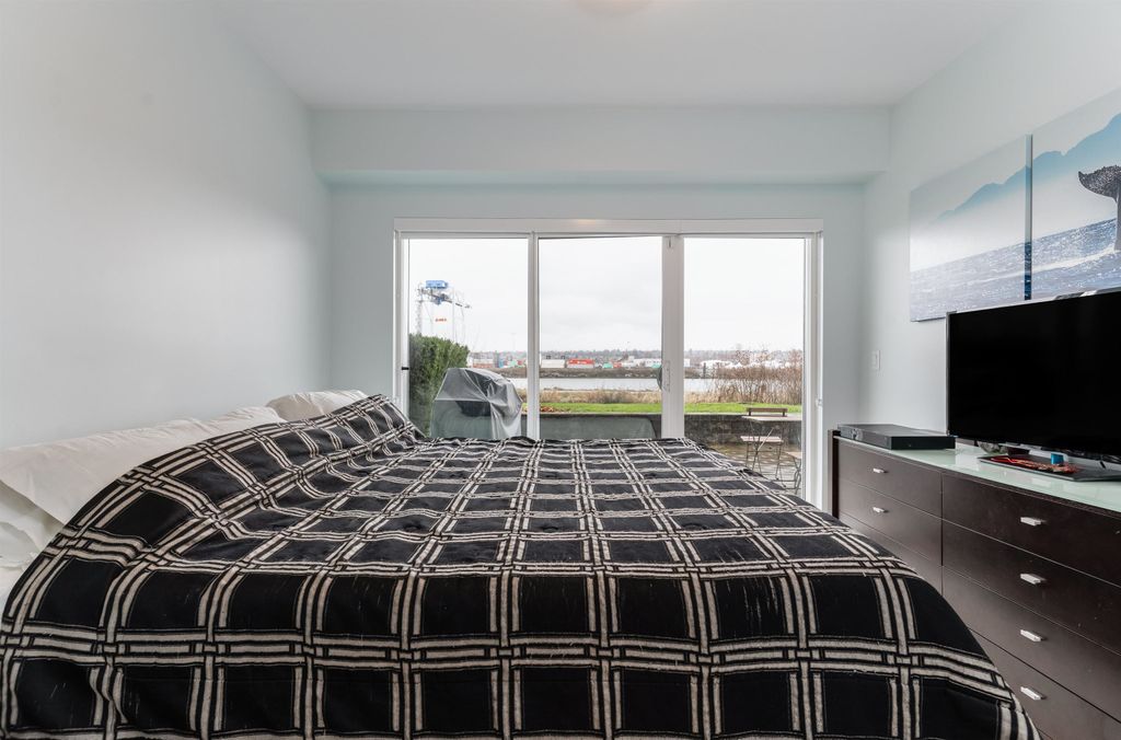 listing image 1102021378344653227