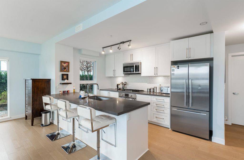 listing image 1100985817823488086