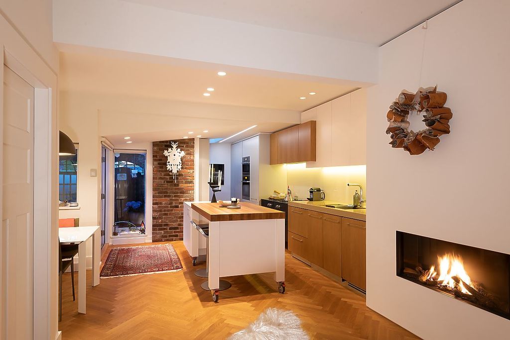 listing image 1102185312312938087