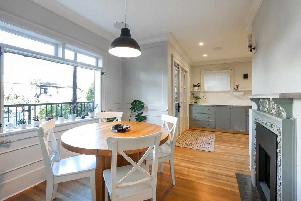 listing image 1101602817133673387