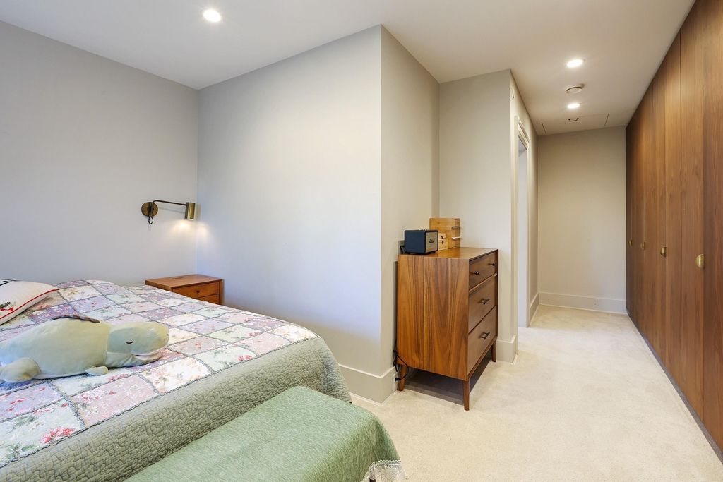 listing image 1103907941069685533