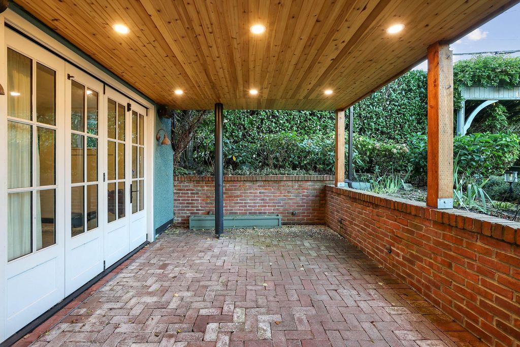 listing image 1104625157628370827