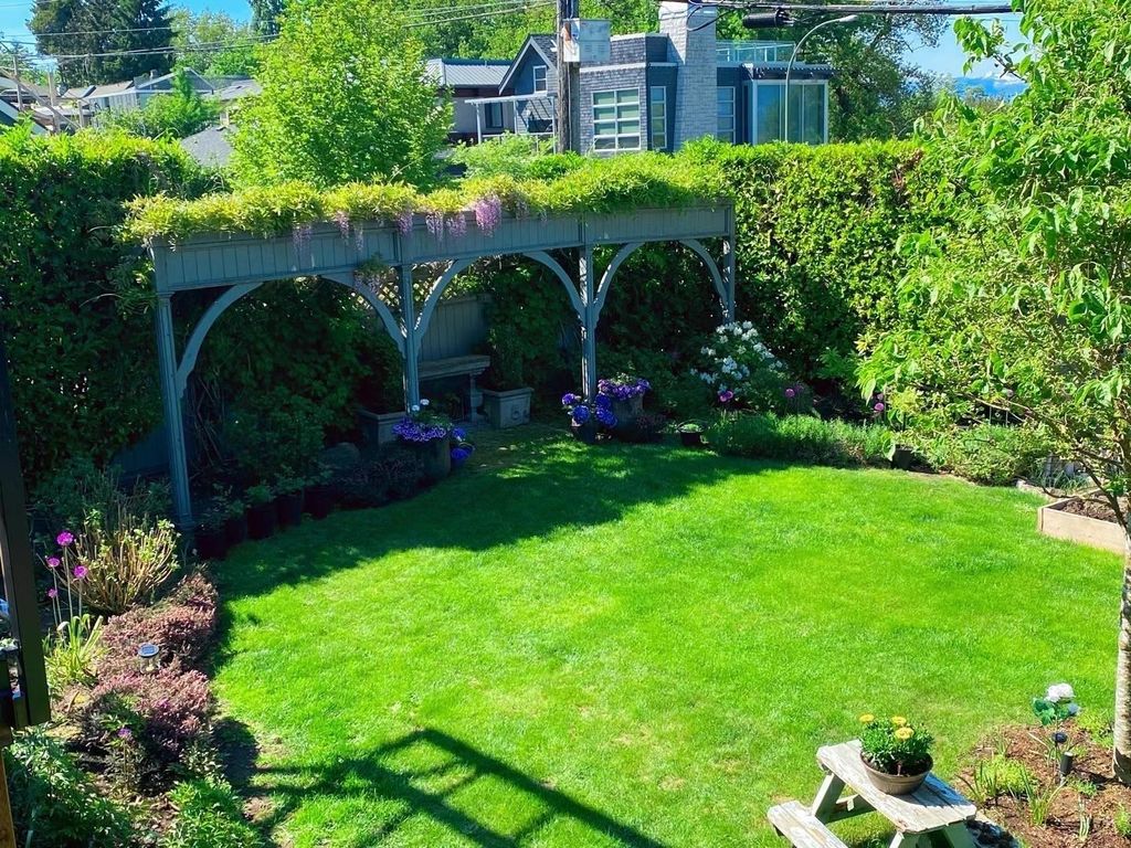 listing image 1106737886389997960
