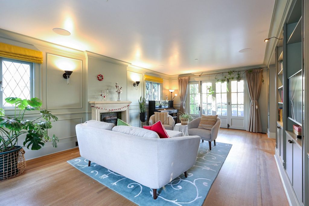 listing image 1108666878743069264