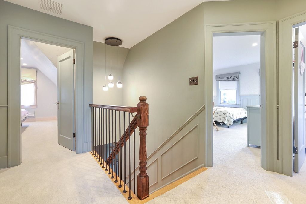 listing image 1109223111878209678