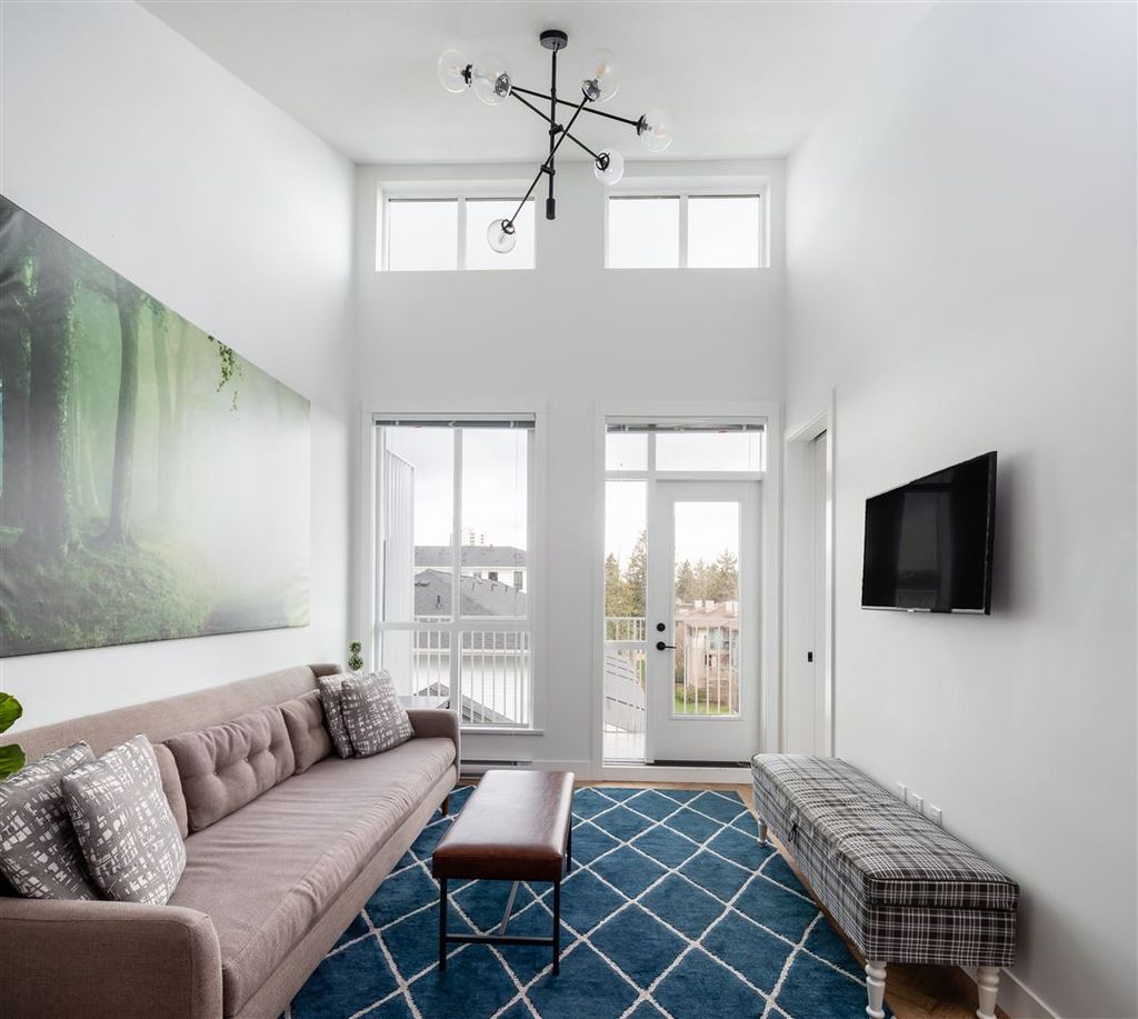 listing image 1109767335571460852