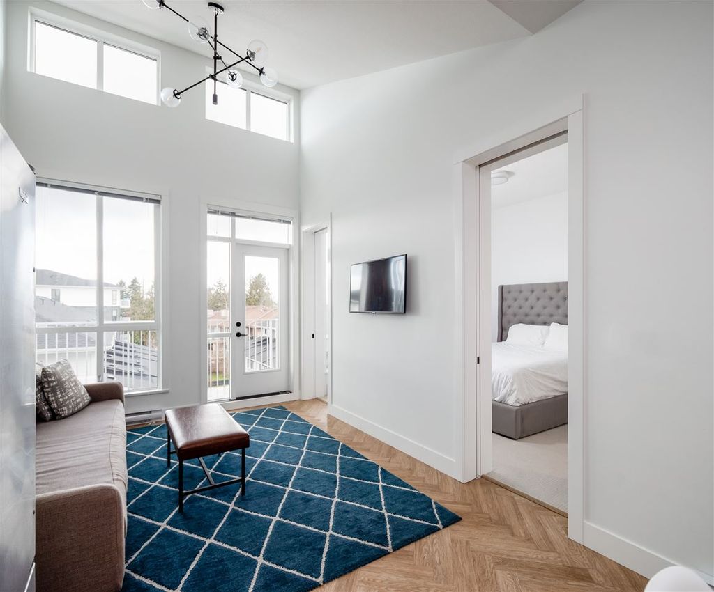 listing image 1105553479378609575