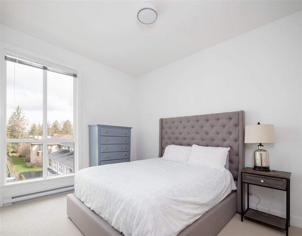 listing image 1100441958229378395