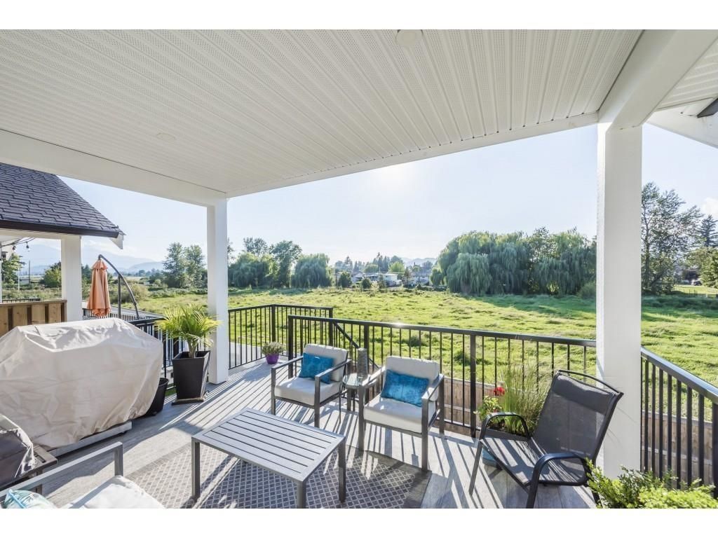 listing image 1102570988782816003
