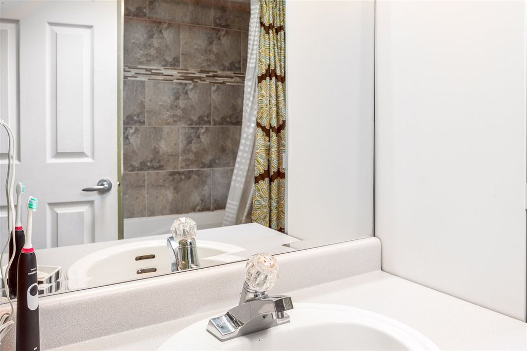 listing image 1103806625905232633