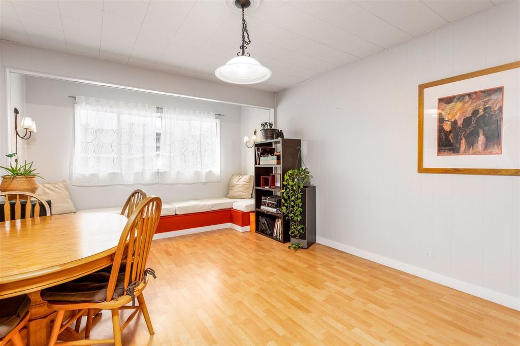 listing image 1109574495301071541
