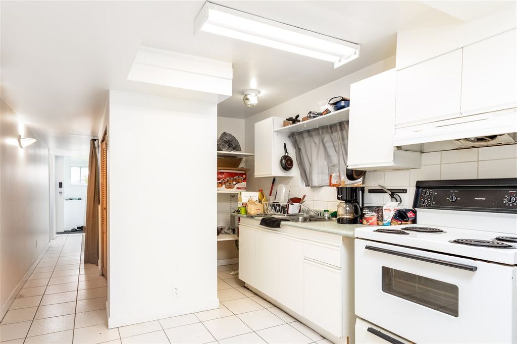 listing image 1105354056527531849