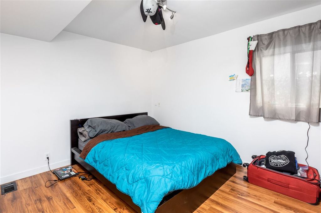 listing image 1102304449614699770