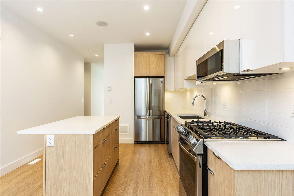 listing image 1109755430842813580