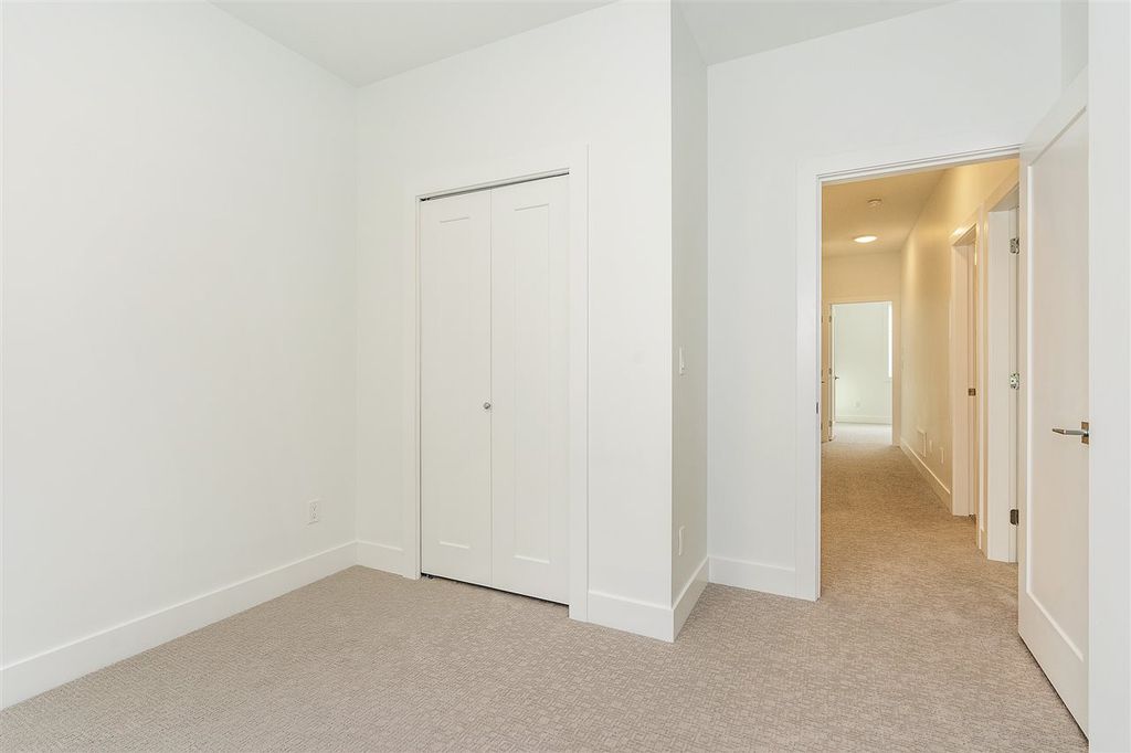 listing image 1100585102786181210