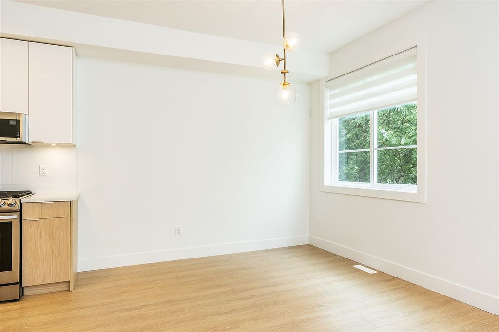 listing image 1109642564910660405