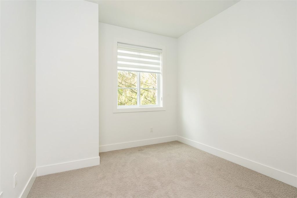 listing image 1105704796690226023