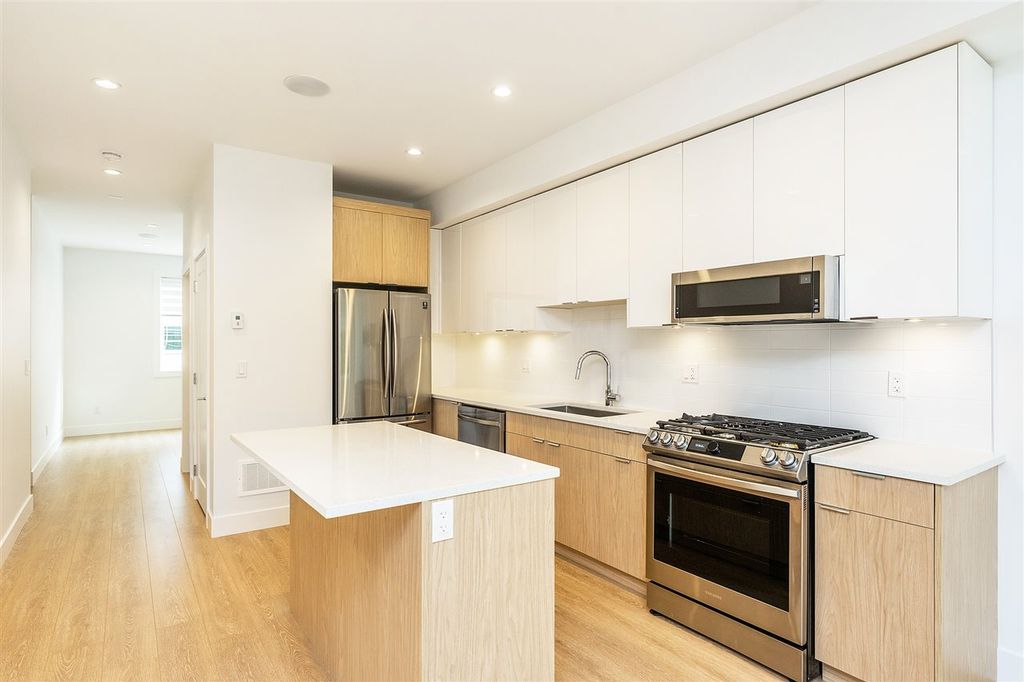 listing image 1105210176492258749