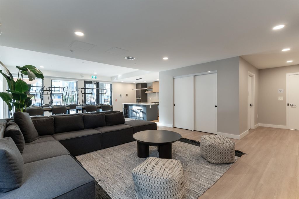 listing image 1103231505593120774