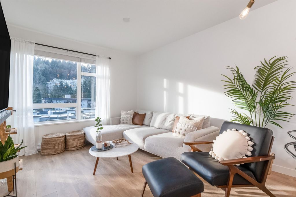 listing image 1102880975771710026