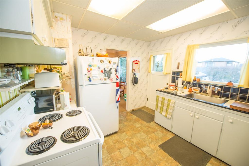 listing image 1105293673816516607