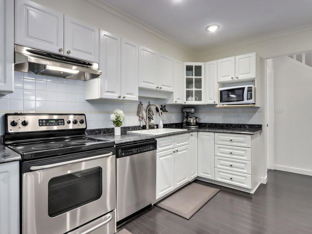 listing image 1102239695519198570