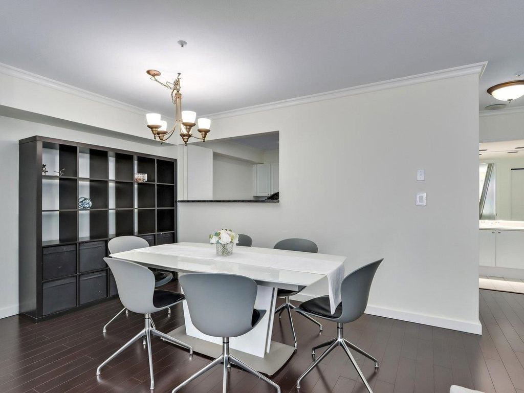 listing image 1109642504624518724