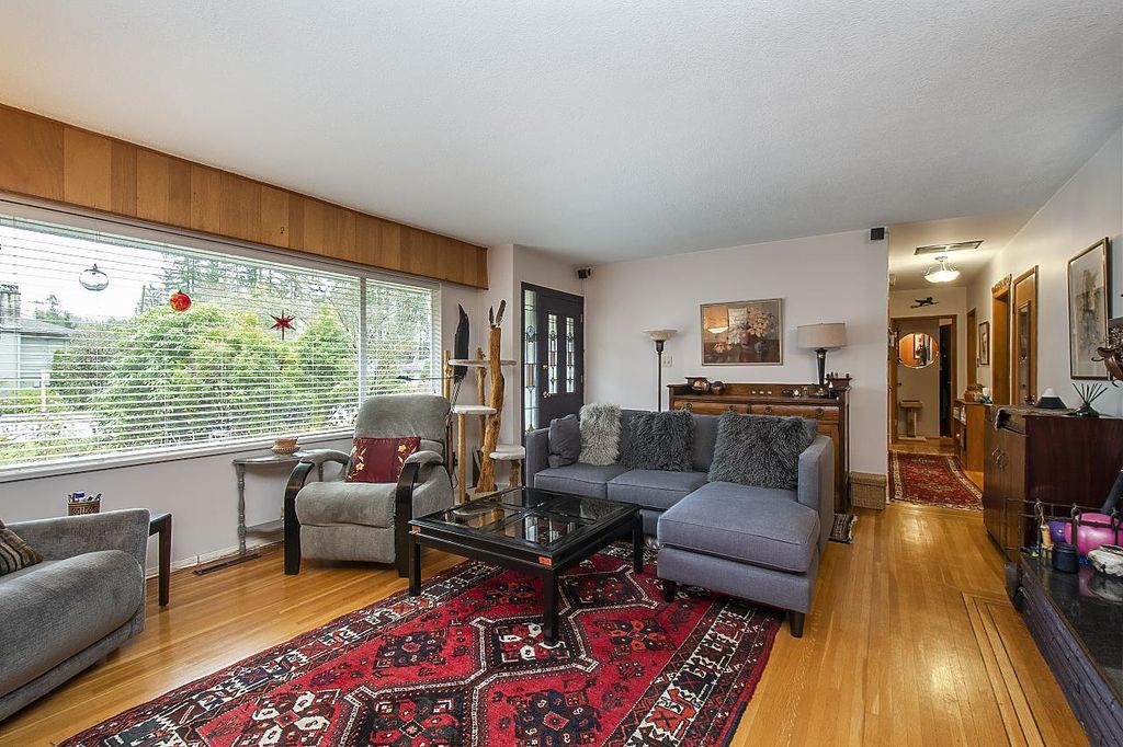 listing image 1104231275249054181