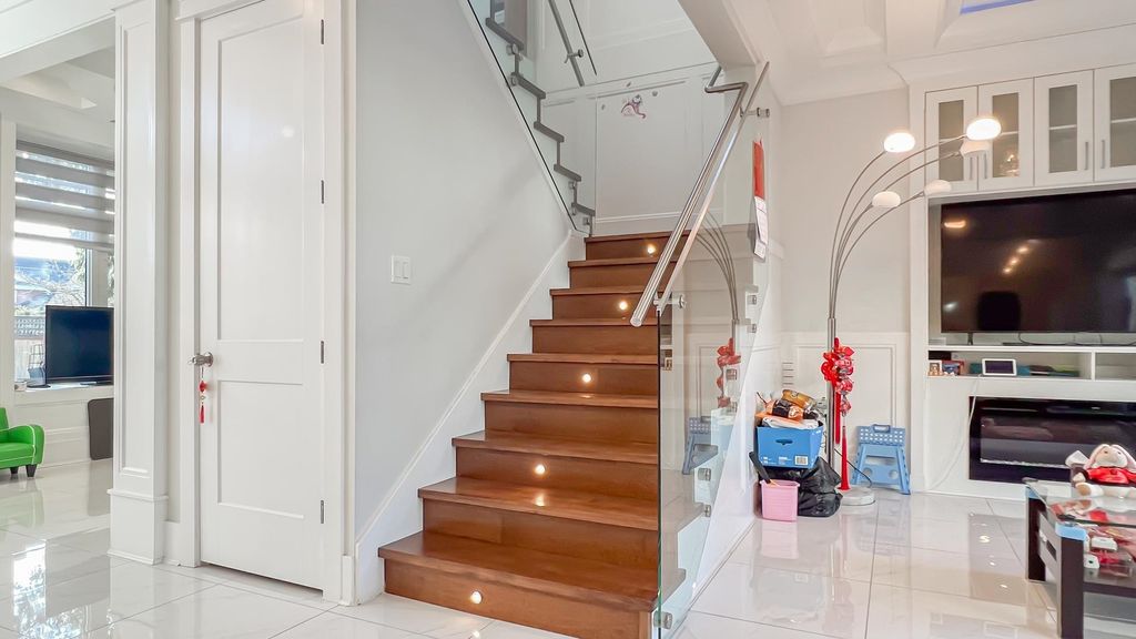 listing image 1107248281959560867