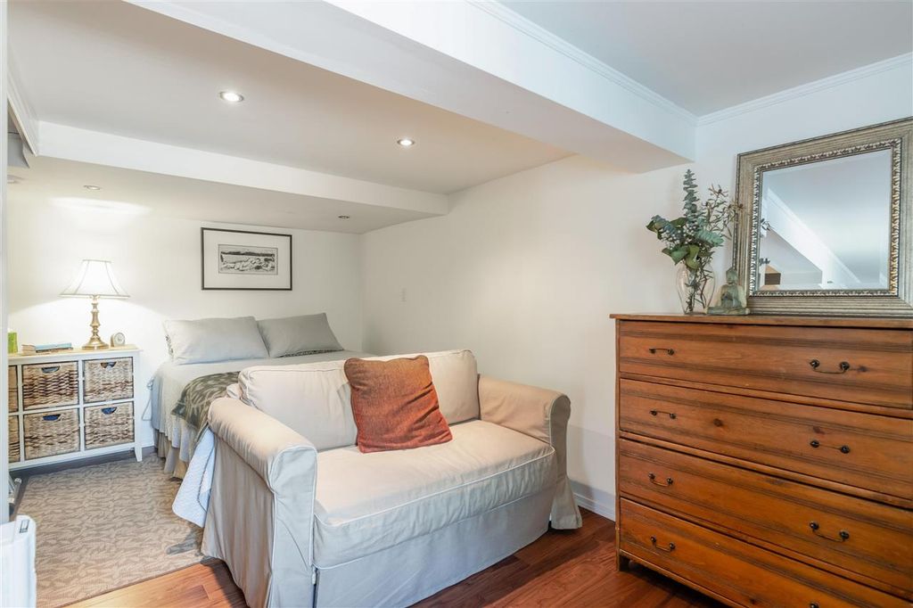 listing image 1102007201919526511