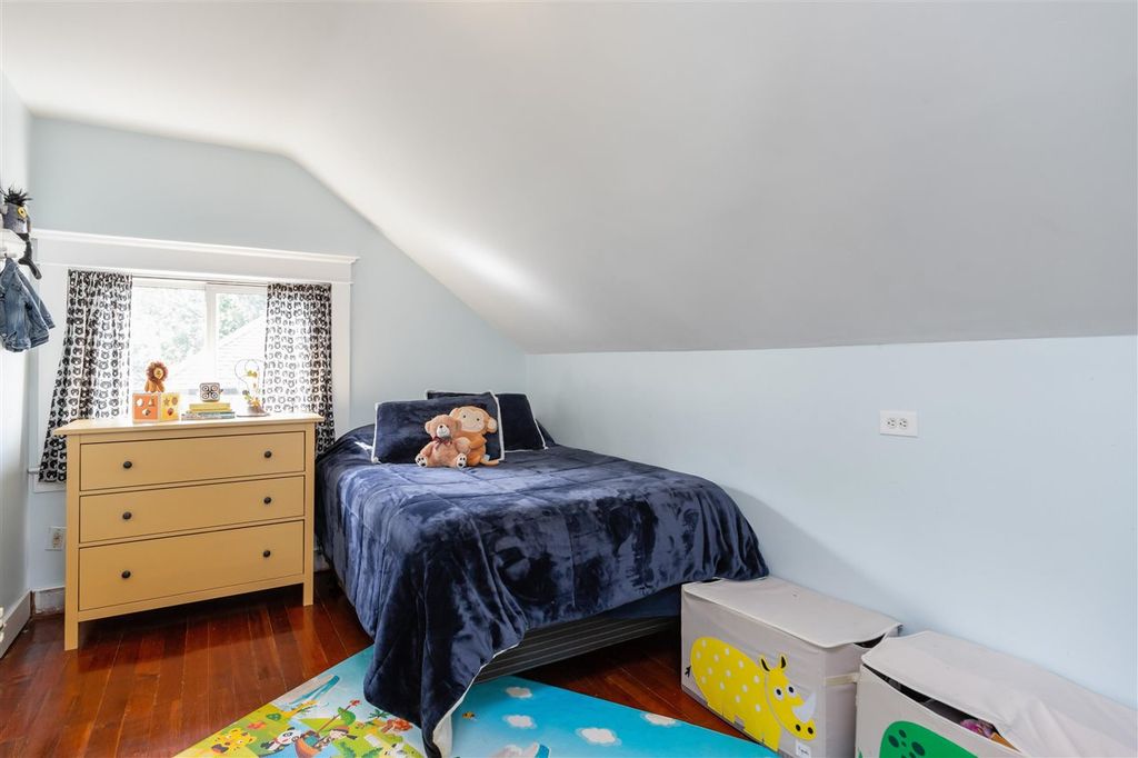 listing image 1109949662316237251