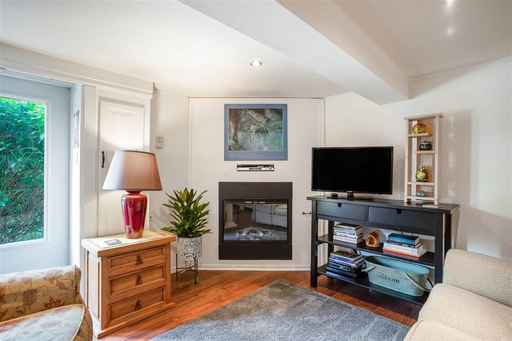 listing image 1100049004732828459