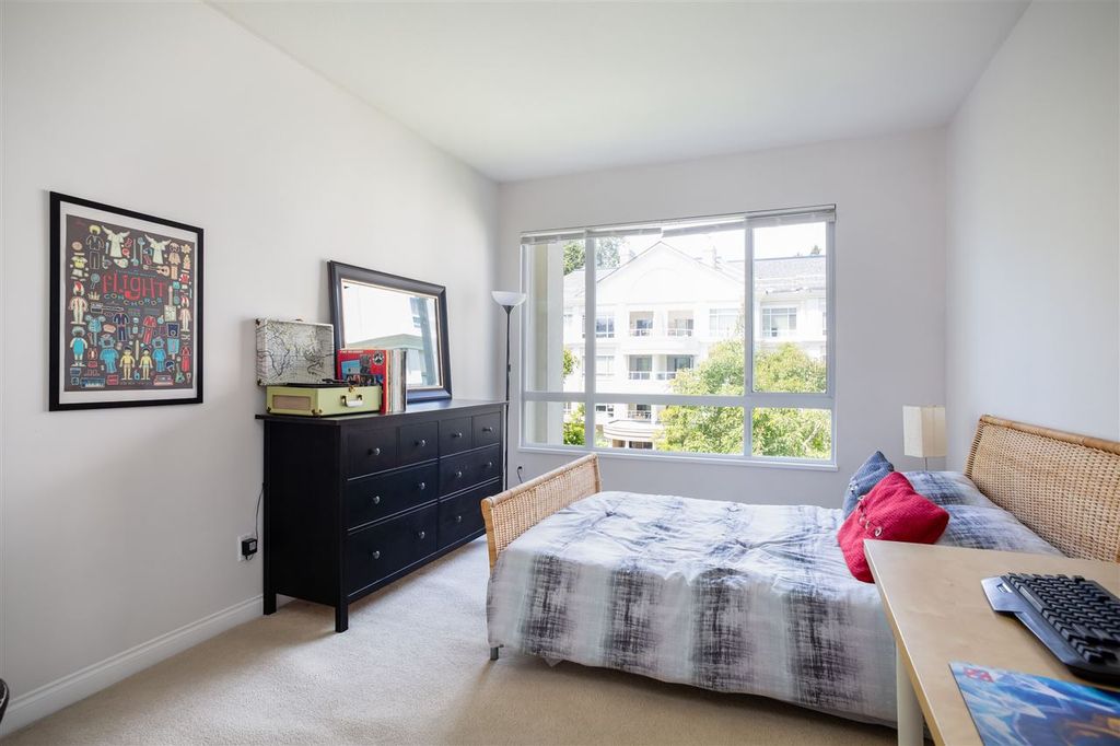 listing image 1107437522422843333