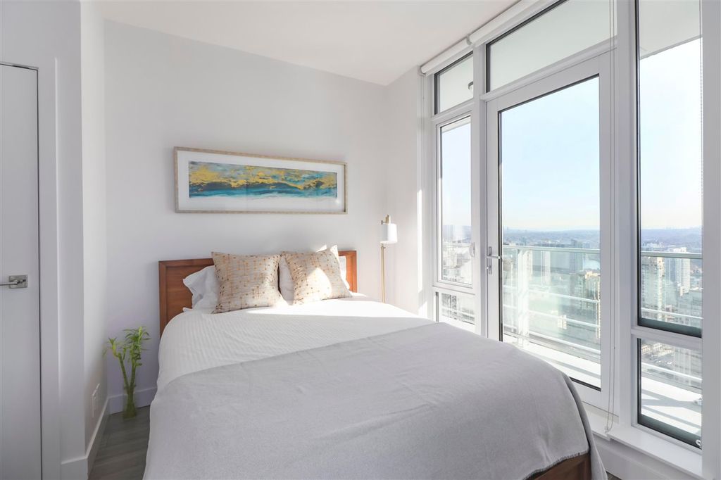 listing image 1101088764571042675