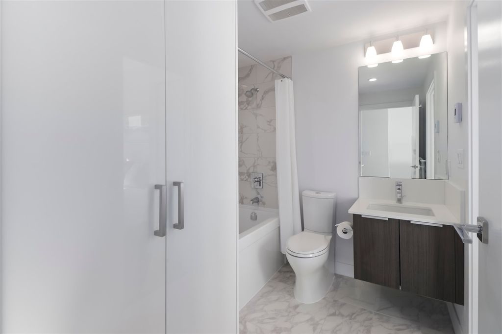 listing image 1101649133949042728