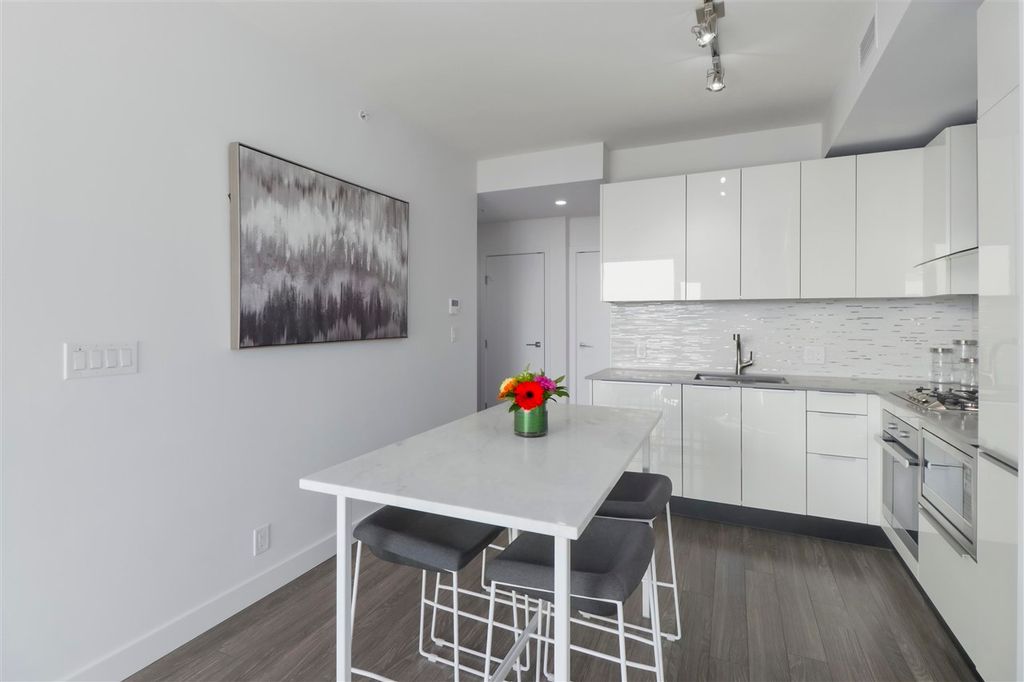 listing image 1106748122747533011