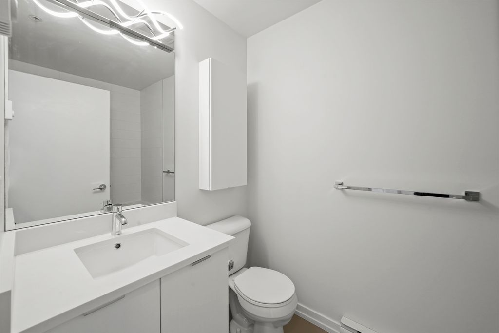 listing image 1109109805489485690