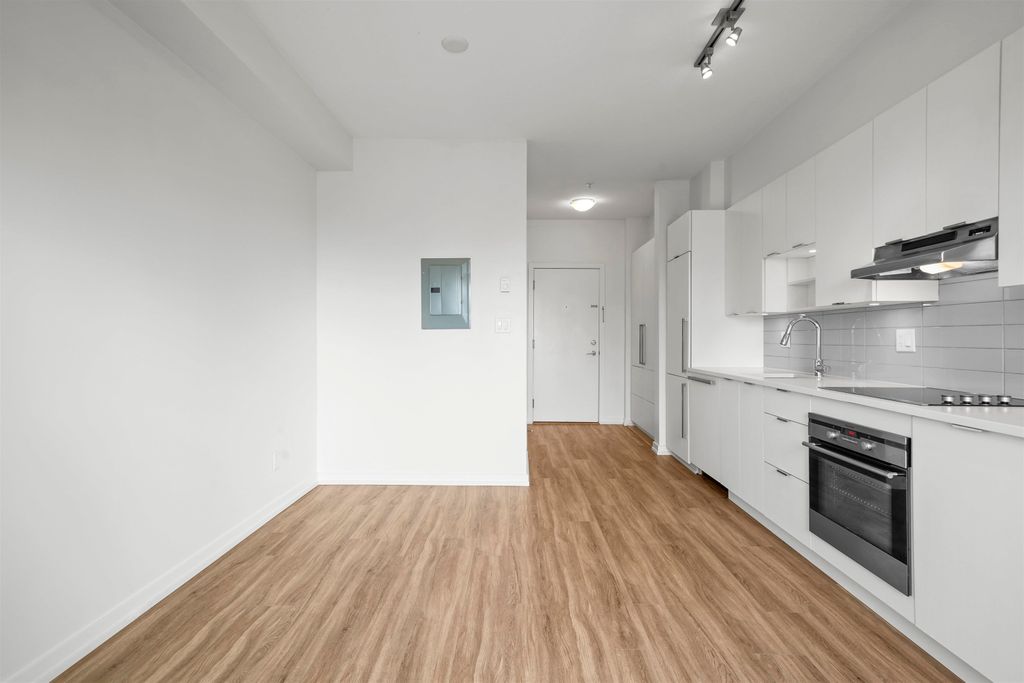 listing image 1108144762496108152