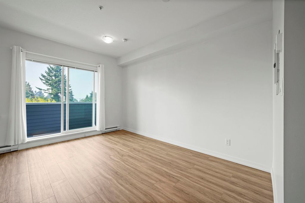 listing image 1102643061271758557