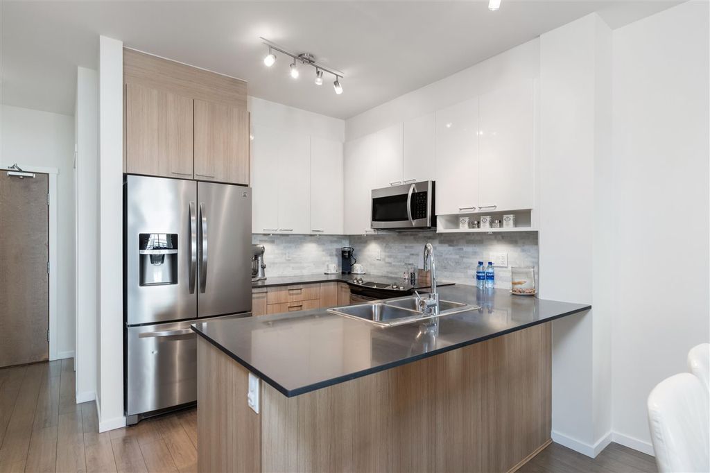 listing image 1101745211137525976