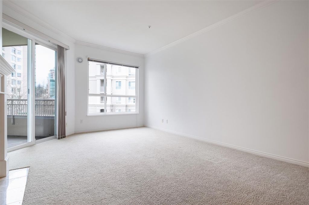 listing image 1106151635914445154