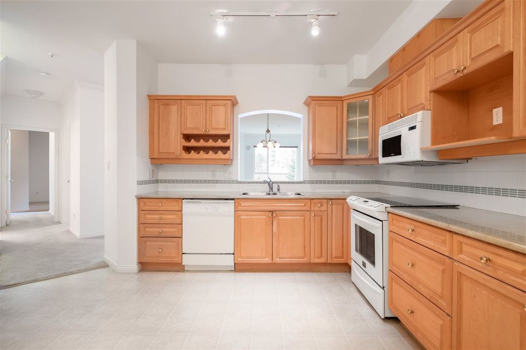 listing image 1101220973262326527