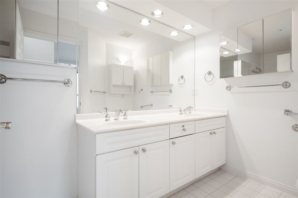 listing image 1106243133081119129