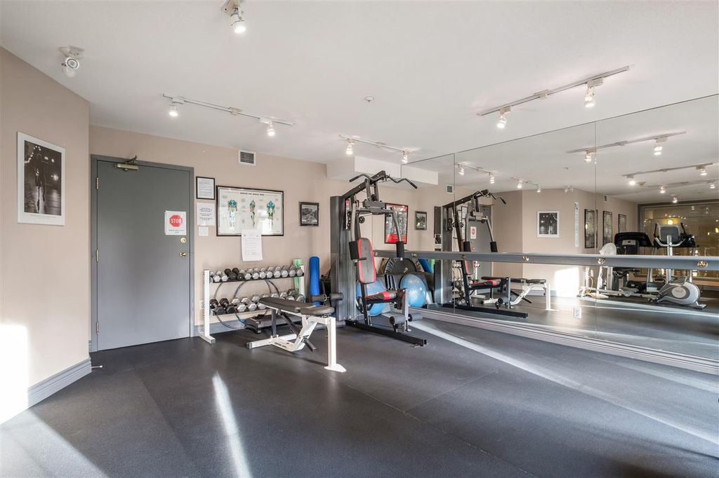 listing image 1102961746003262849